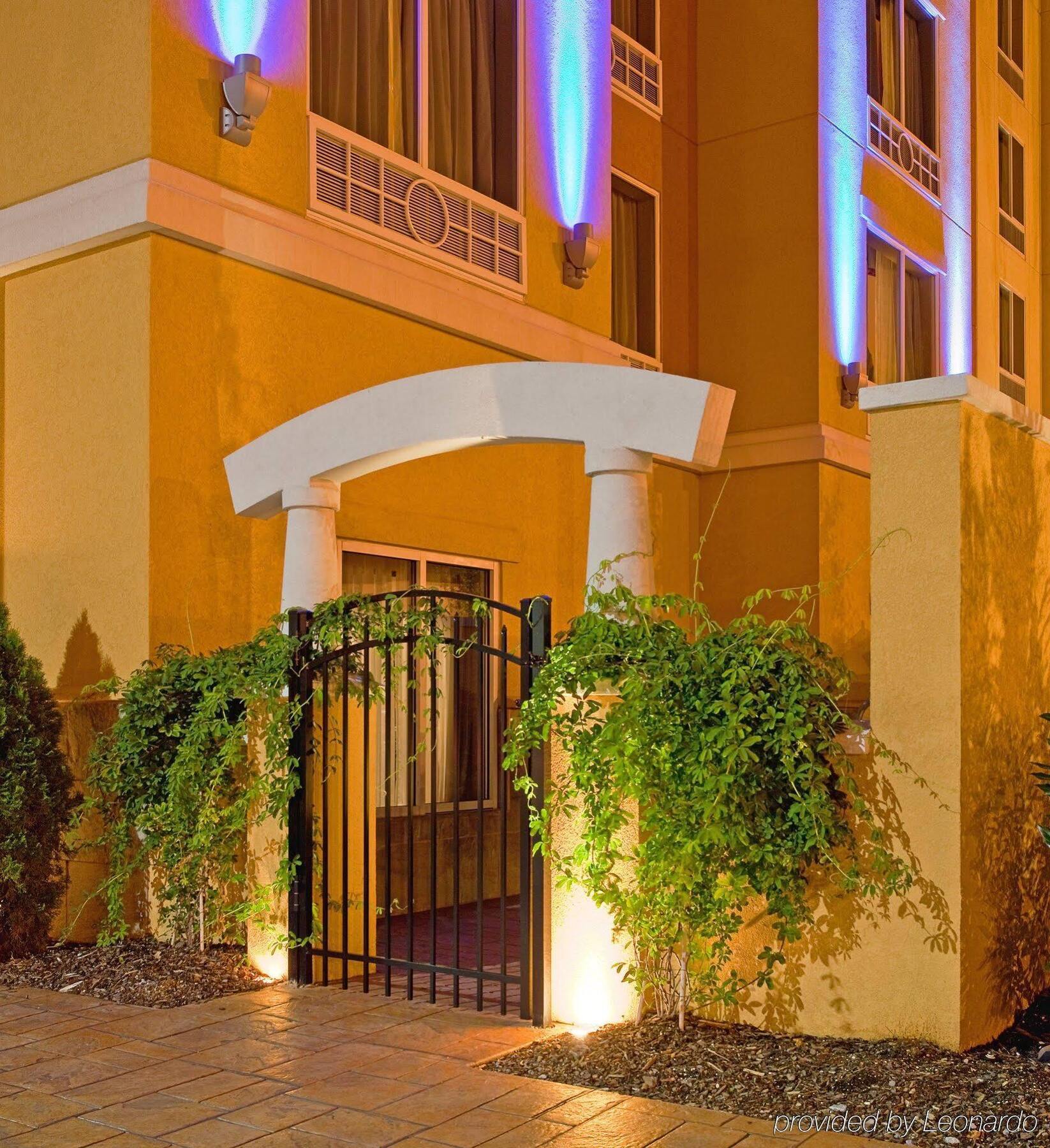 Holiday Inn Express Hotel & Suites Chattanooga Downtown By Ihg Extérieur photo