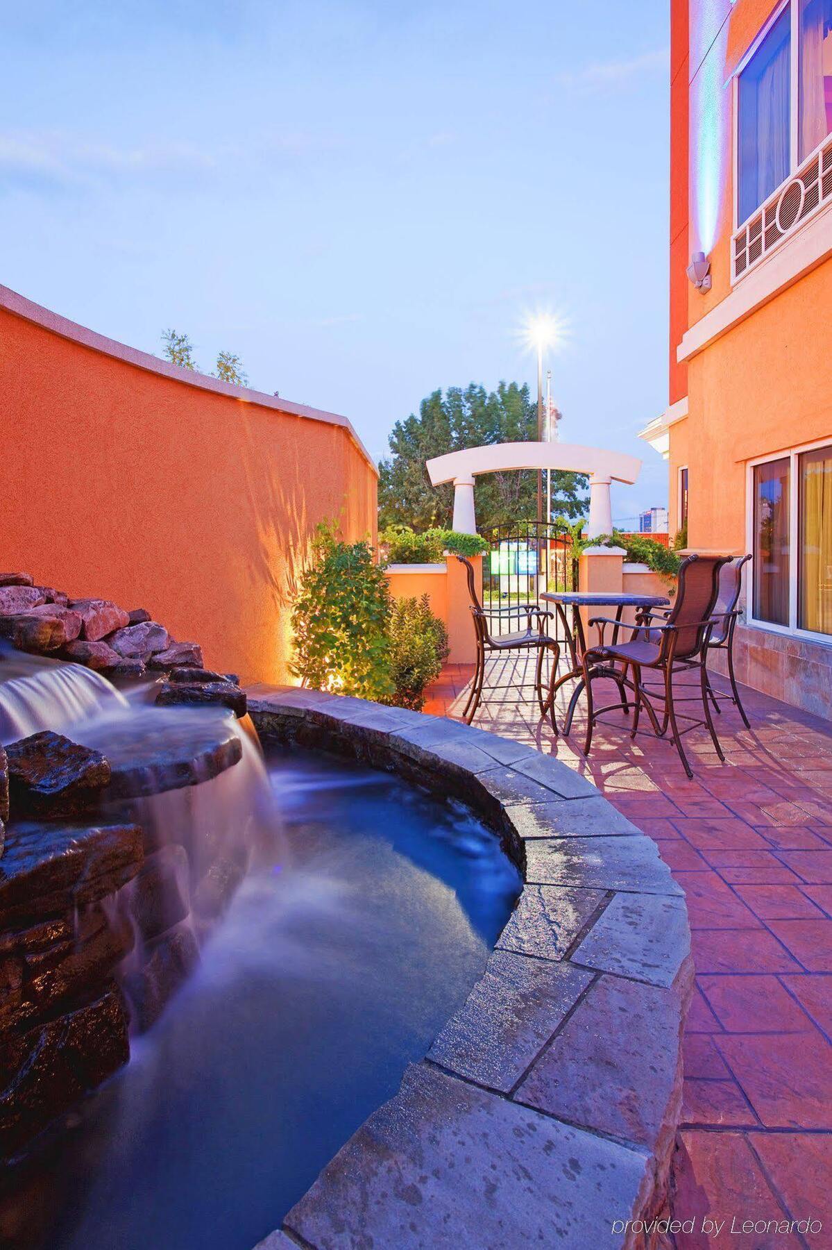 Holiday Inn Express Hotel & Suites Chattanooga Downtown By Ihg Extérieur photo